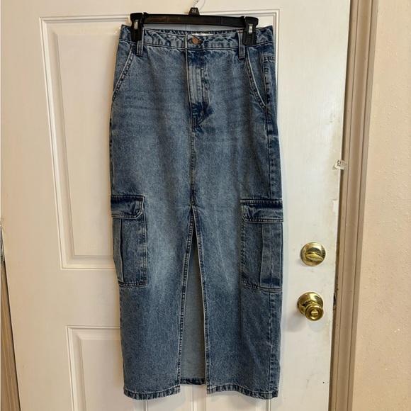 Size 7 Love, Fire midi front split distressed cargo button/zip up denim skirt. - Picture 2 of 3